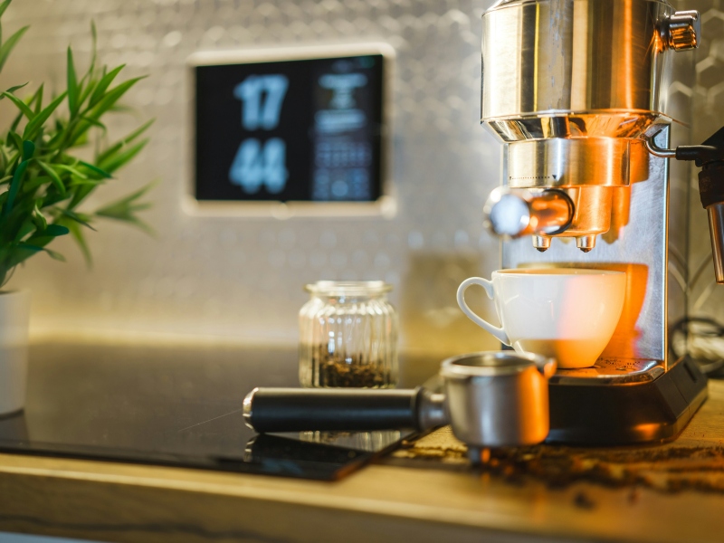 שפר את חווית הקפה שלך עם מכונות קפה ביתיות של  Nespresso