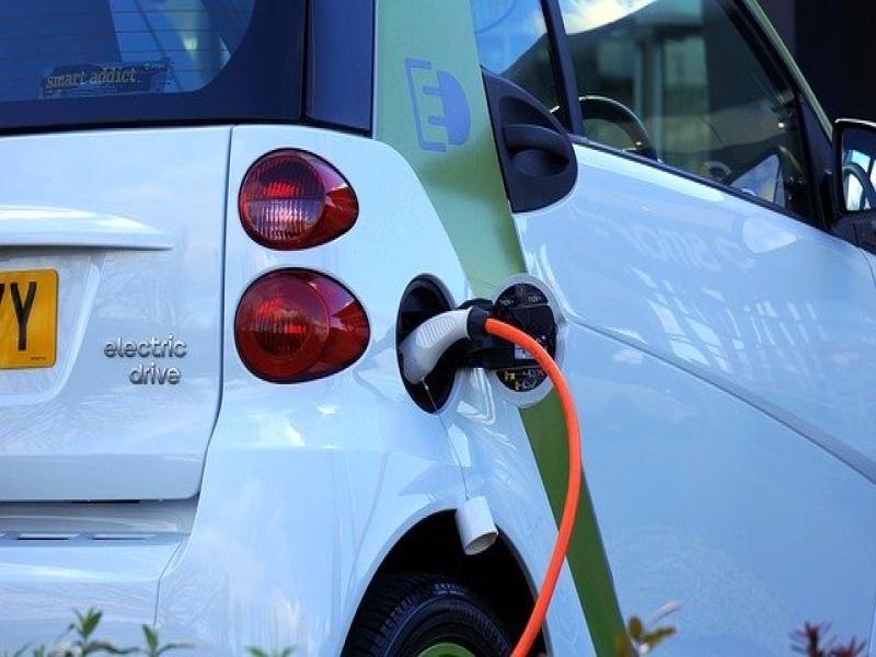 חוויות ירוקות: איך רכבים חשמליים משנים את עולם הפנאי והתרבות